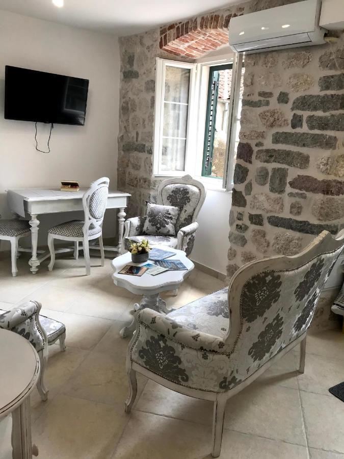 New Renovated Old Town Martiva Apartment Kotor Exterior foto