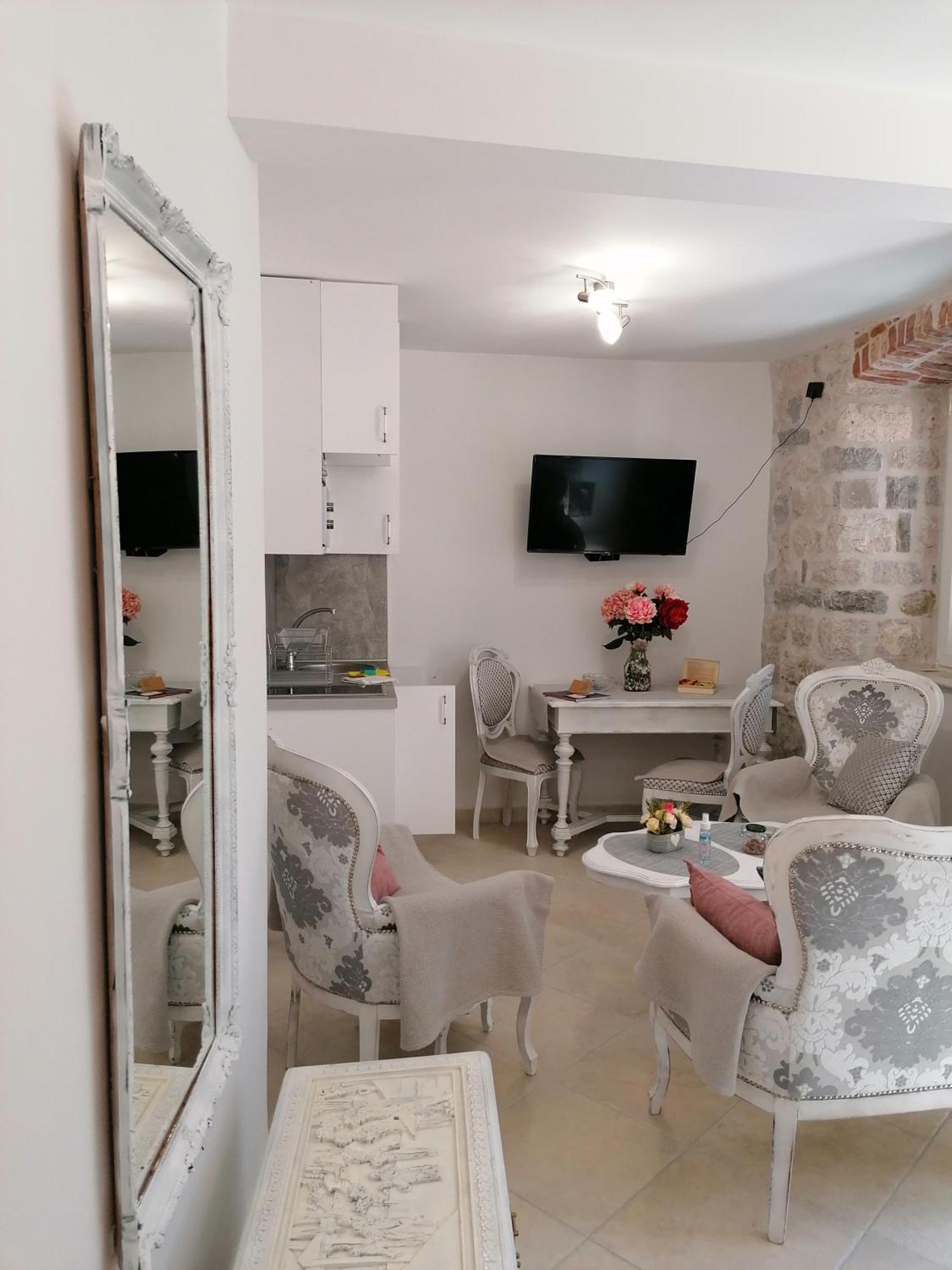 New Renovated Old Town Martiva Apartment Kotor Quarto foto